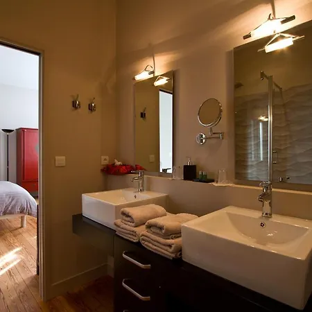 Saint Genes - Chambres Et Table D'hotes Bed and Breakfast Μπορντό