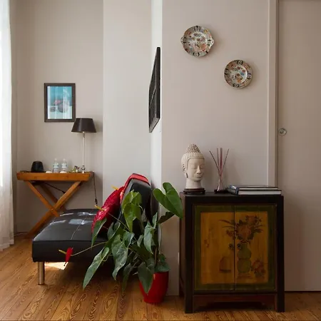 Couette-café Saint Genes - Chambres Et Table D'hotes *
